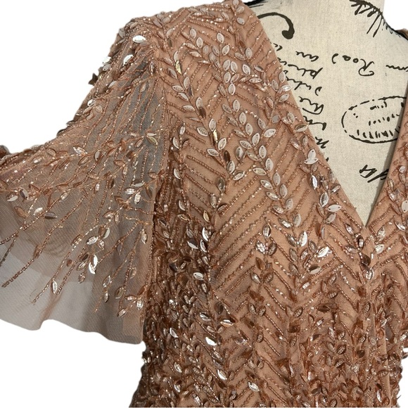 Mac Duggal Flutter Short Sleeve Surplice V-Neck Beaded Sheath Gown. Size 6 NWT - Picture 8 of 11